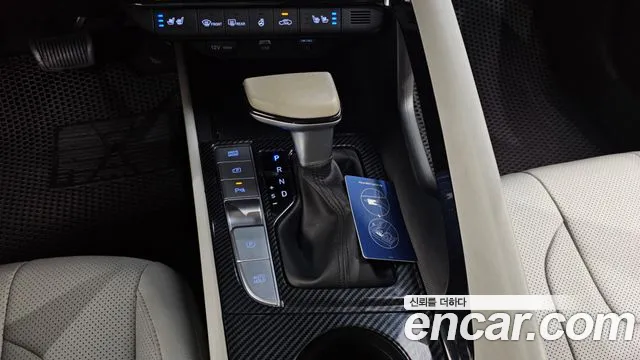 Hyundai AVANTE Inspiration — Фото автомобиля 9