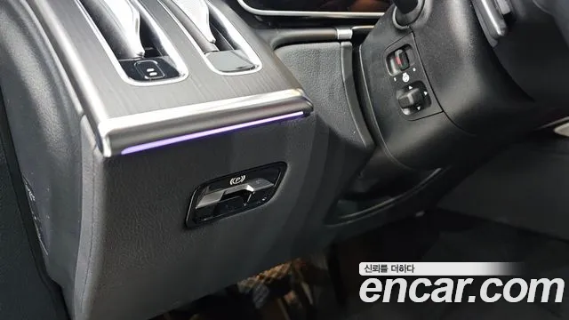 Mercedes-Benz S-Class — Фото автомобиля 12