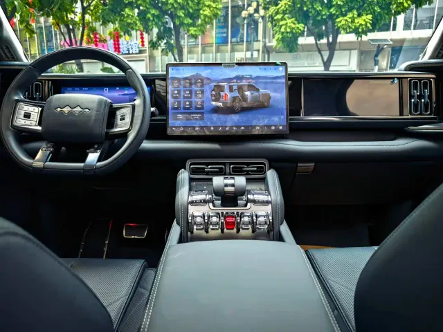 BYD FangChengBao Leopard 5 — Фото автомобиля 13
