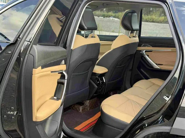 Geely Boyue L — Фото автомобиля 8
