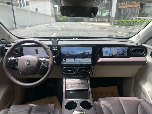 Leapmotor C11 — Фото автомобиля 20