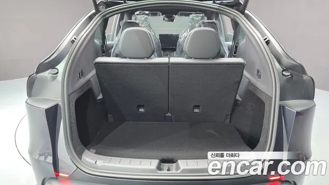 Tesla Model Y — Фото автомобиля 20
