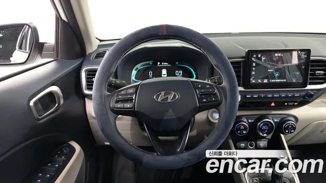 Hyundai Venue — Фото автомобиля 12