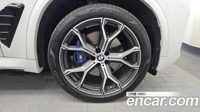 BMW X5 xDrive 40i M Sport — Фото автомобиля 20