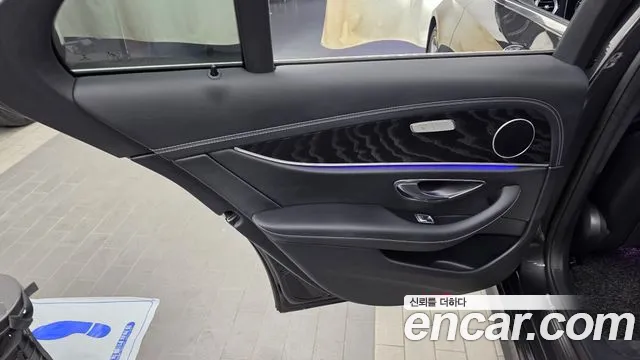 Mercedes-Benz E-Class W213 — Фото автомобиля 14