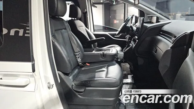 Hyundai Staria Staria Tourer 11 мест — Фото автомобиля 12