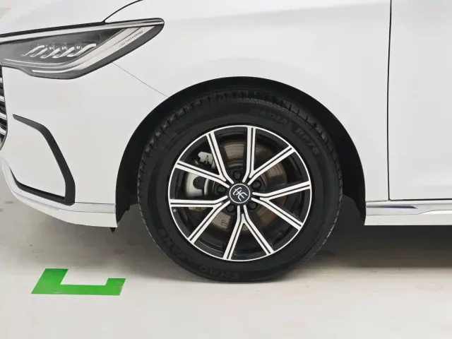 BYD Song MAX — Фото автомобиля 8