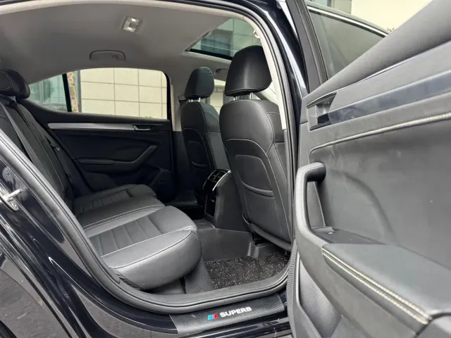 Skoda Superb — Фото автомобиля 11