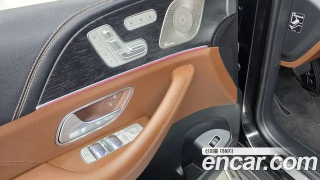 Mercedes-Benz GLE-Class — Фото автомобиля 27