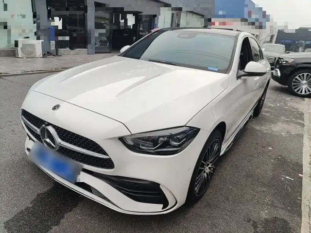 Фотография автомобиля — Mercedes-Benz C-Class