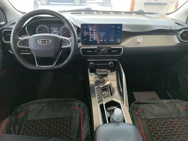 Geely Binyue — Фото автомобиля 9