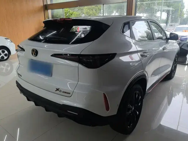 Changan X5 Plus — Фото автомобиля 6
