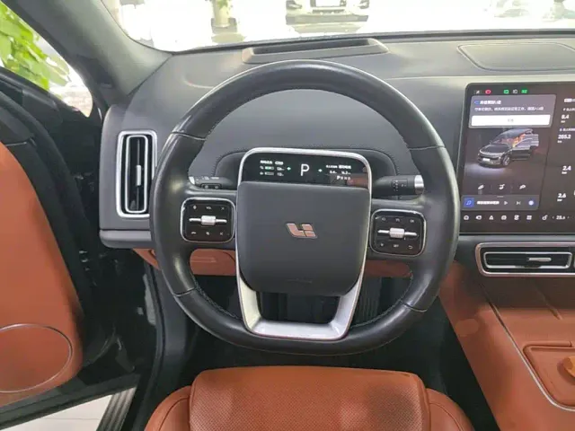 Li Auto L9 — Фото автомобиля 10