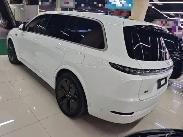 Li Auto L9 — Фото автомобиля 4
