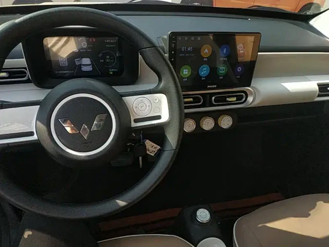 Wuling Hongguang Mini EV — Фото автомобиля 9
