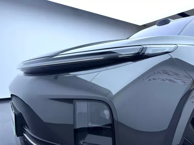 Li Auto L9 — Фото автомобиля 8
