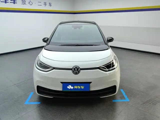 Volkswagen ID.3 — Фото автомобиля 2