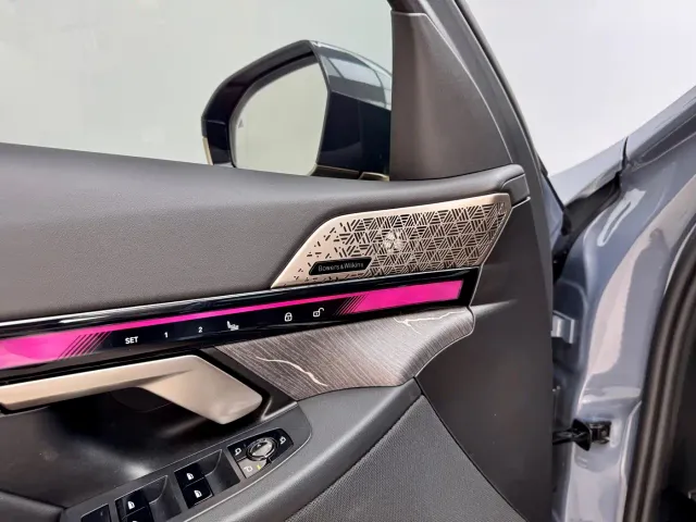 BMW 5 Series — Фото автомобиля 8