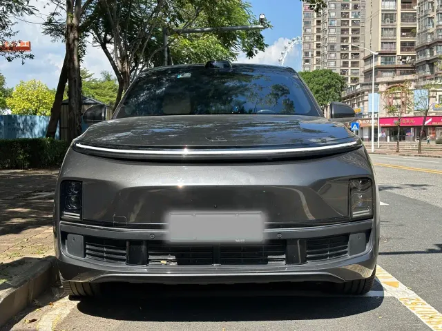 Li Auto L9 — Фото автомобиля 6