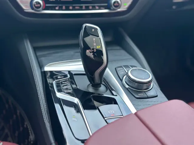 BMW 5 Series — Фото автомобиля 12