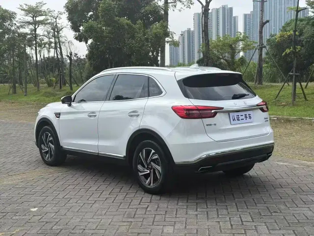 Hongqi HS5 — Фото автомобиля 15