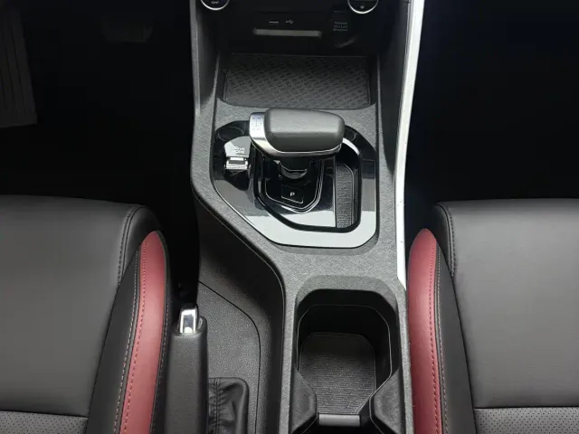 Geely Binyue — Фото автомобиля 12