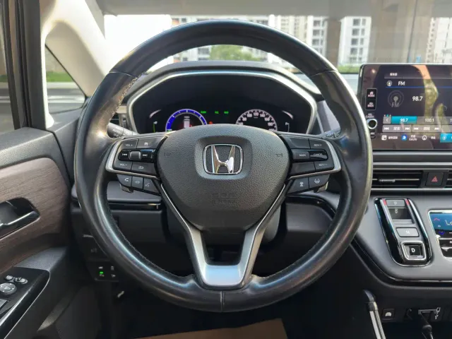 Honda Odyssey — Фото автомобиля 20