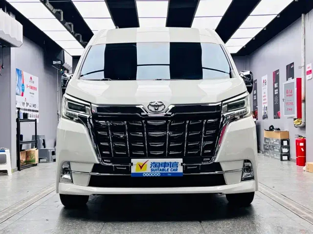 Toyota HIACE — Фото автомобиля 2