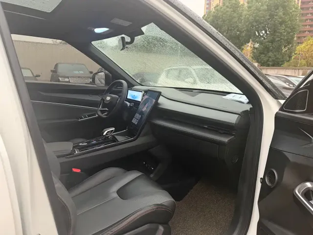 Geely Boyue — Фото автомобиля 7