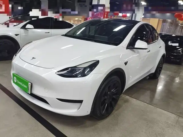 Фотография автомобиля — Tesla Model Y