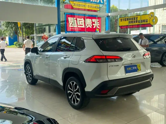 Toyota Frontlander — Фото автомобиля 13