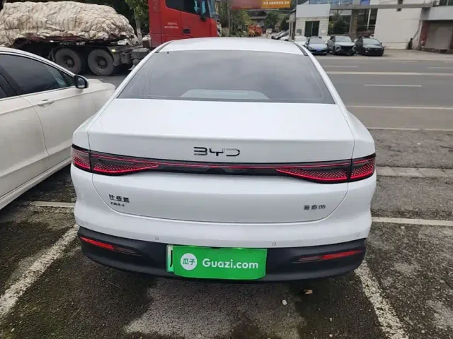 BYD Seal 05 DM-i — Фото автомобиля 5