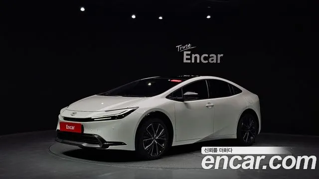 Toyota Prius — Фото автомобиля 9