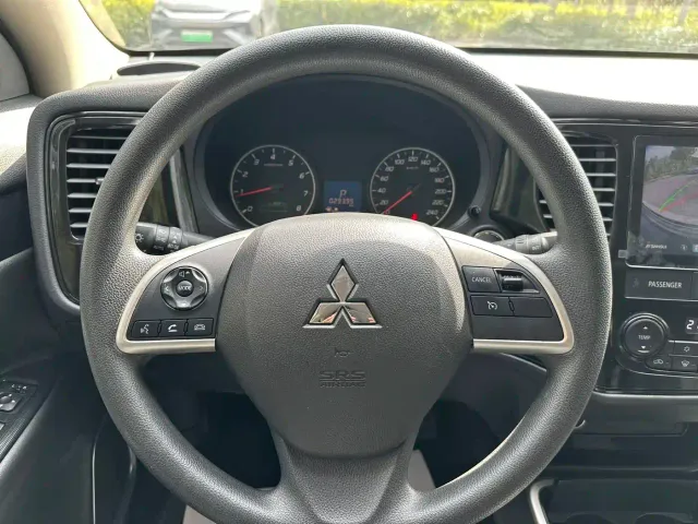 Mitsubishi Outlander — Фото автомобиля 15