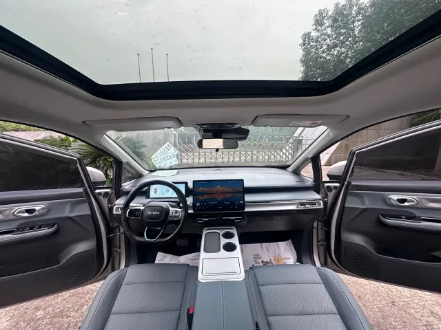 GAC Aion Y — Фото автомобиля 11