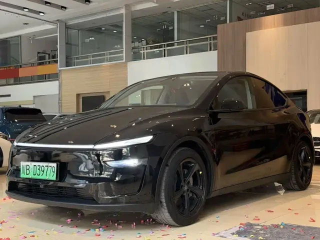 Фотография автомобиля — Tesla Model Y
