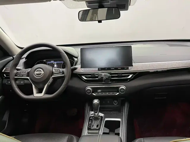 Nissan Teana — Фото автомобиля 4