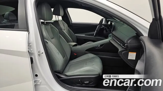 Hyundai Avante CN7 — Фото автомобиля 11