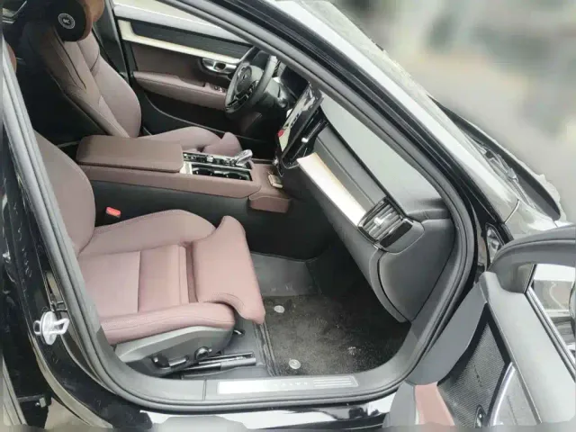Volvo S90 — Фото автомобиля 13