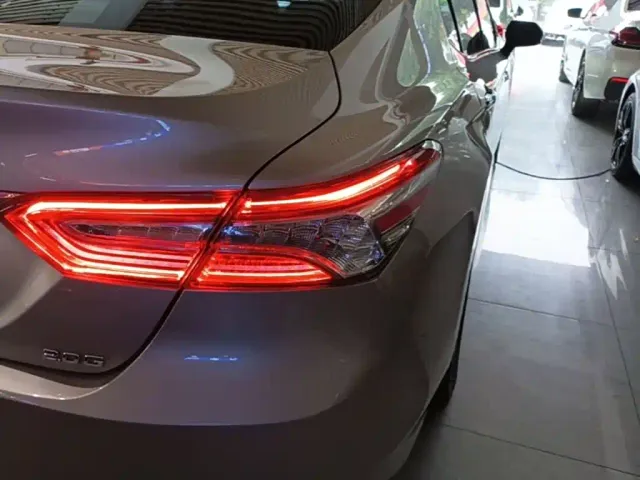 Toyota Camry — Фото автомобиля 7