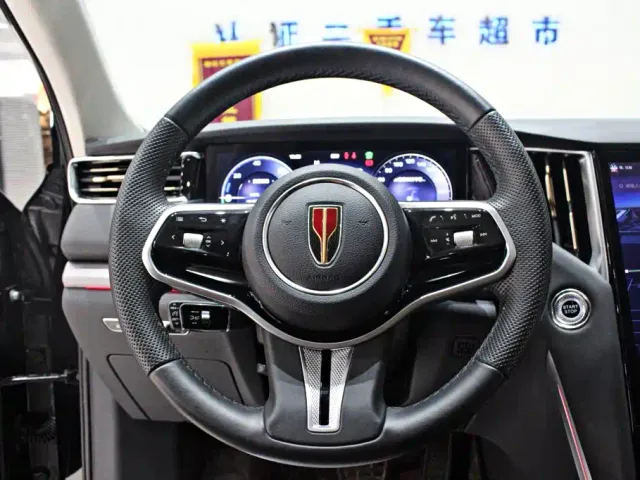 Hongqi HS7 PHEV — Фото автомобиля 6