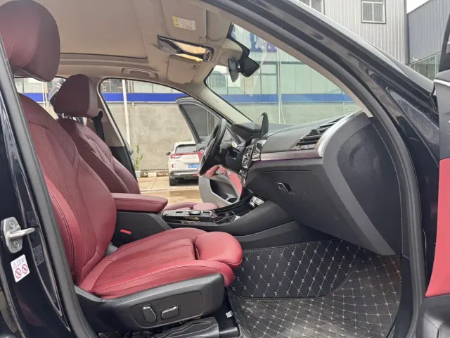 BMW iX3 — Фото автомобиля 16