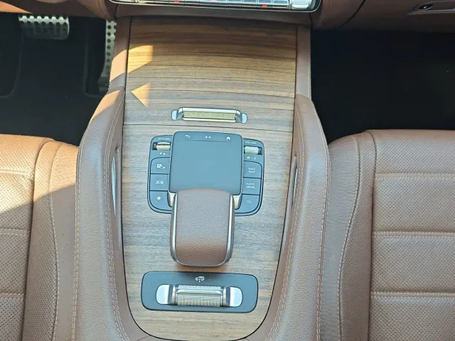 Mercedes-Benz GLS-Class — Фото автомобиля 21