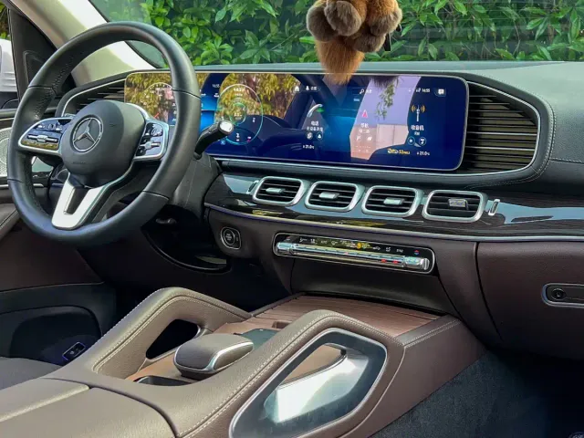 Mercedes-Benz GLE-Class — Фото автомобиля 12