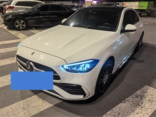 Фотография автомобиля — Mercedes-Benz C-Class