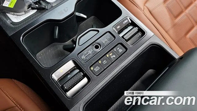 Kia Tasman Tasman 2.5T Бензин 4WD — Фото автомобиля 29