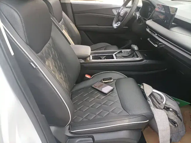 Wuling Jiachen — Фото автомобиля 24