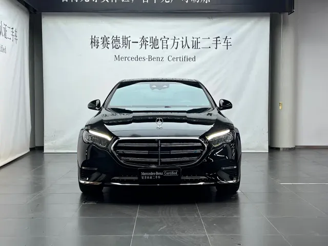 Mercedes-Benz E-Class — Фото автомобиля 2