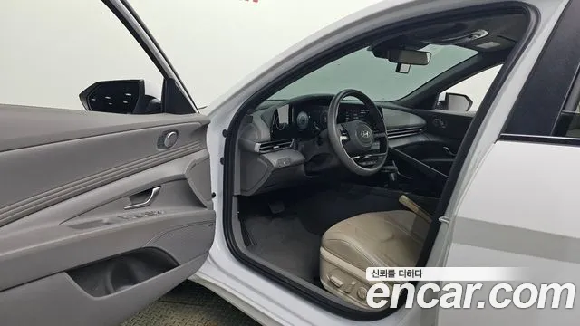 Hyundai AVANTE Новый Avante (CN7) — Фото автомобиля 10