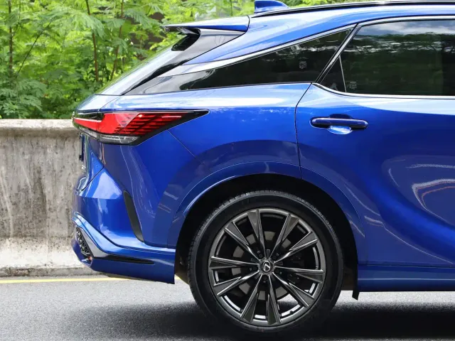 Lexus RX — Фото автомобиля 11